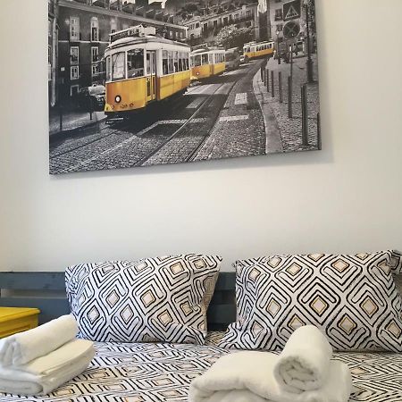 Love Inn Bairro Alto Lisbon Luaran gambar