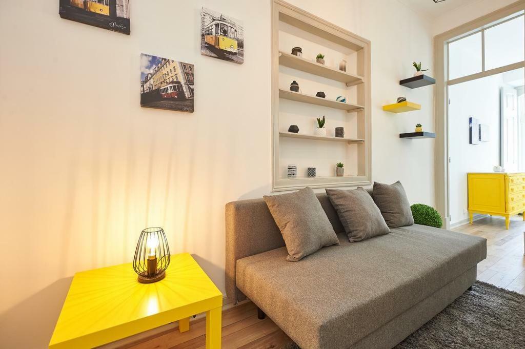 Love Inn Bairro Alto Lisbon Luaran gambar