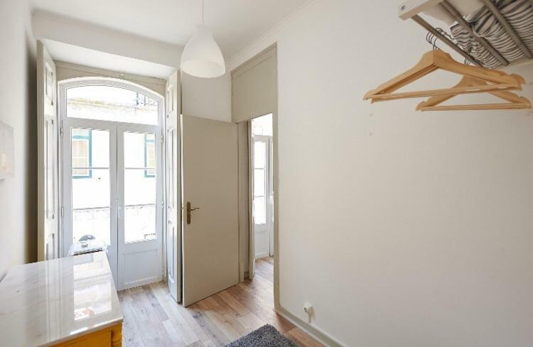 Love Inn Bairro Alto Lisbon Luaran gambar